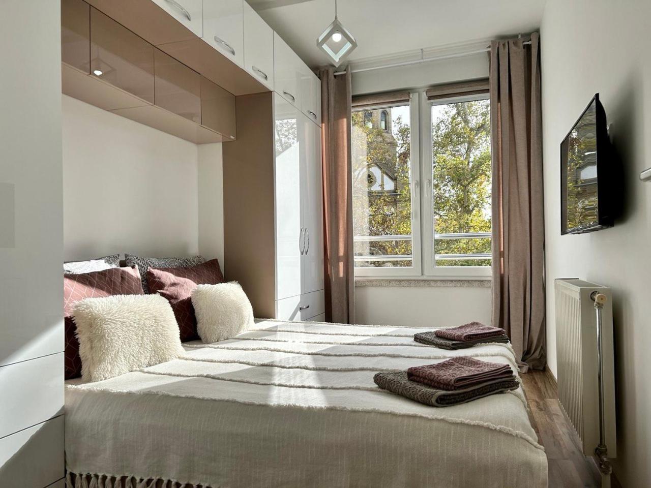 Apartment By The Synagogue *